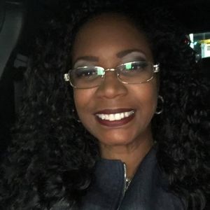 Meet your Posher, Lucretia